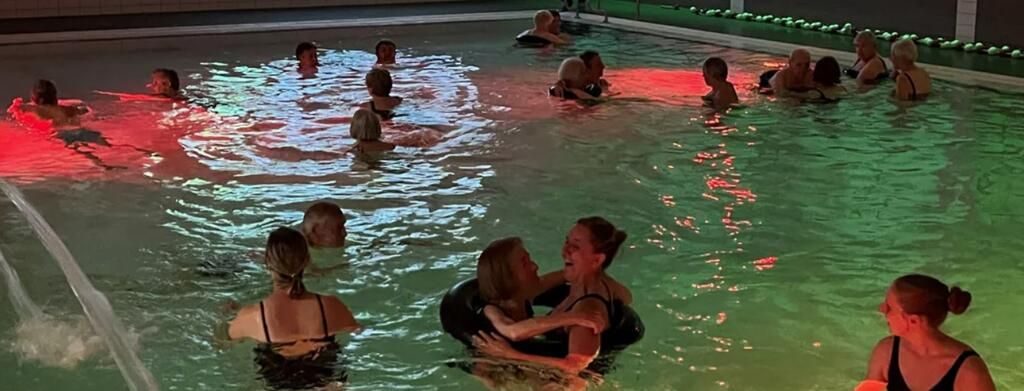 Turnhout wil dementievriendelijk zwemmen ook aanbieden voor mensen die nog thuis wonen | radio2