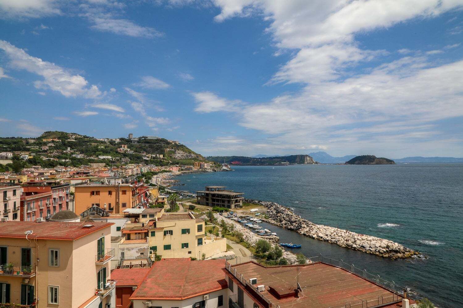 Scientists discover key to taming seismic unrest at Italy’s Campi Flegrei