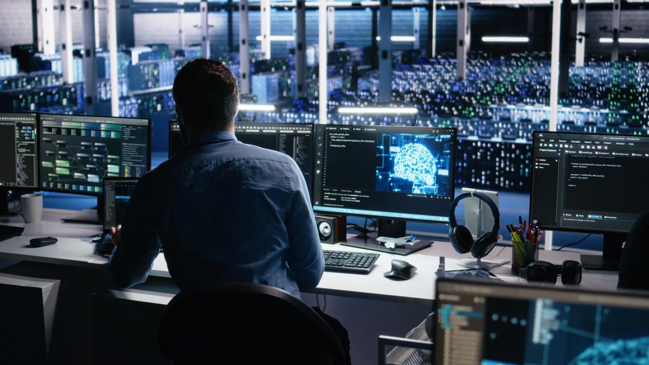 3 short-term risks when introducing AI at work - and how to mitigate them