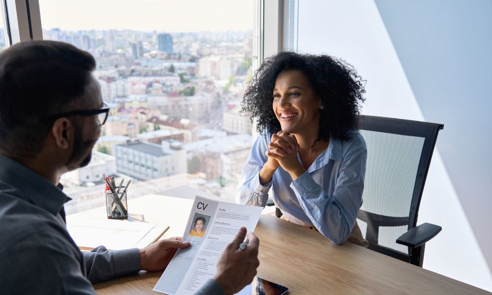 Recruiters stuck in passive hiring habits - report