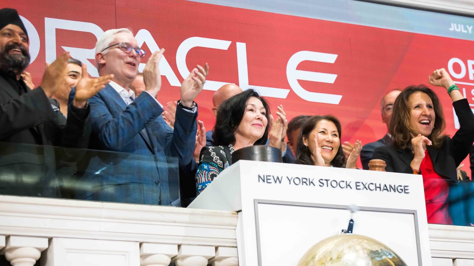'We're all kind of in shock.' Oracle's revenue projections leave analysts slack-jawed