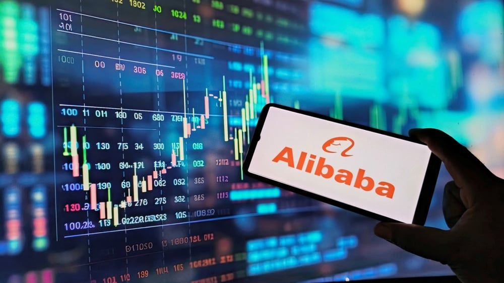 Alibaba Takes on Google Gemini: How AI, Instant Commerce, and Green Tech Are Powering the BABA Stock Rally
