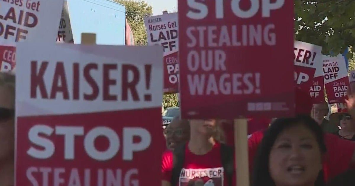 Kaiser Permanente nurses protest to call attention to layoffs, AI use in hospitals