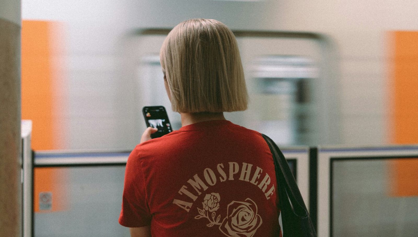 Rising number of young people using AI to plan vacations