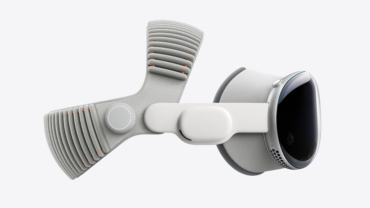 Engadget Podcast: Diving into Apple’s M5 devices and the ROG Xbox Ally X