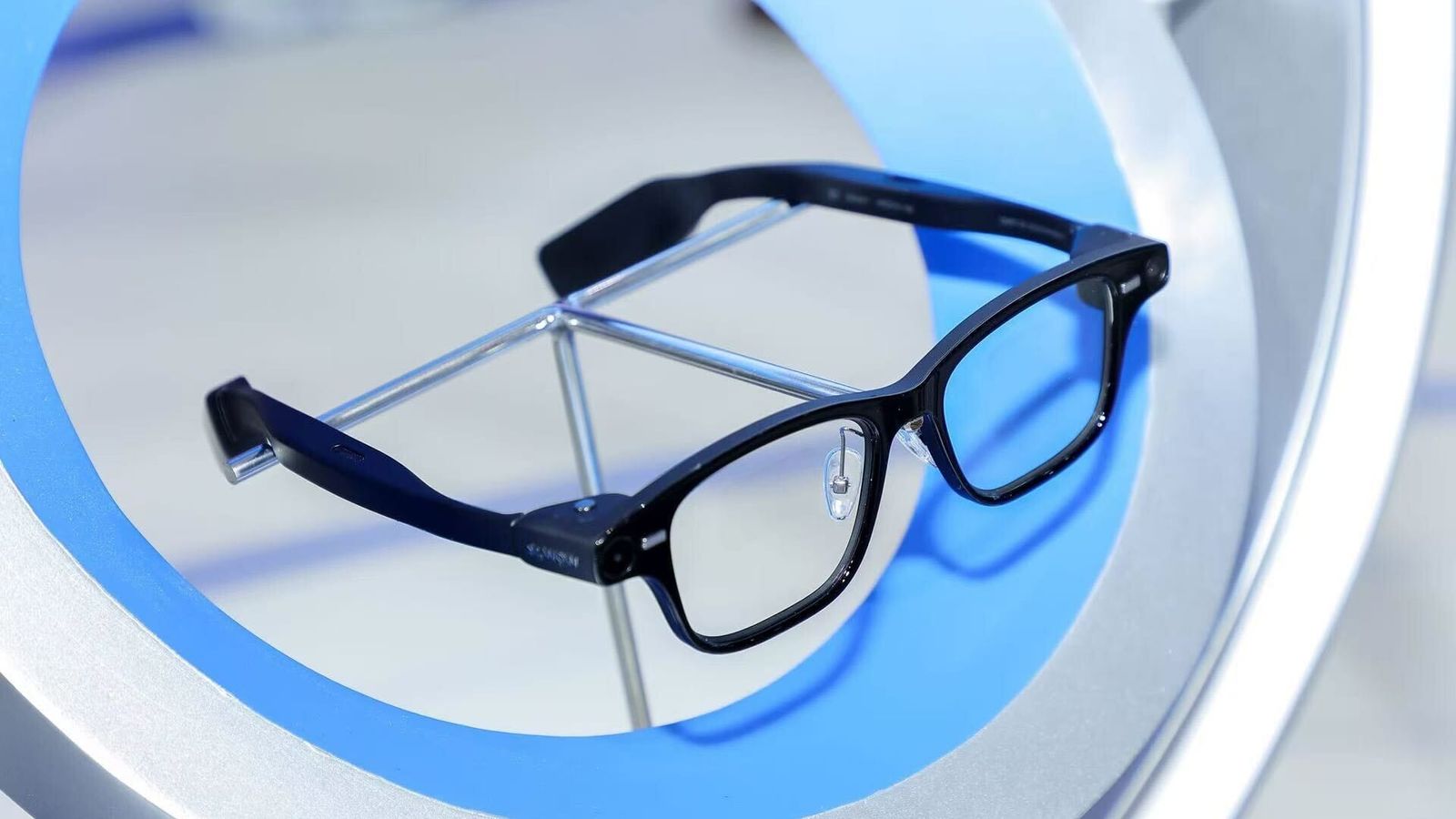 Alibaba prices AI glasses at $660 to rival Meta and launches ChatGPT challenger