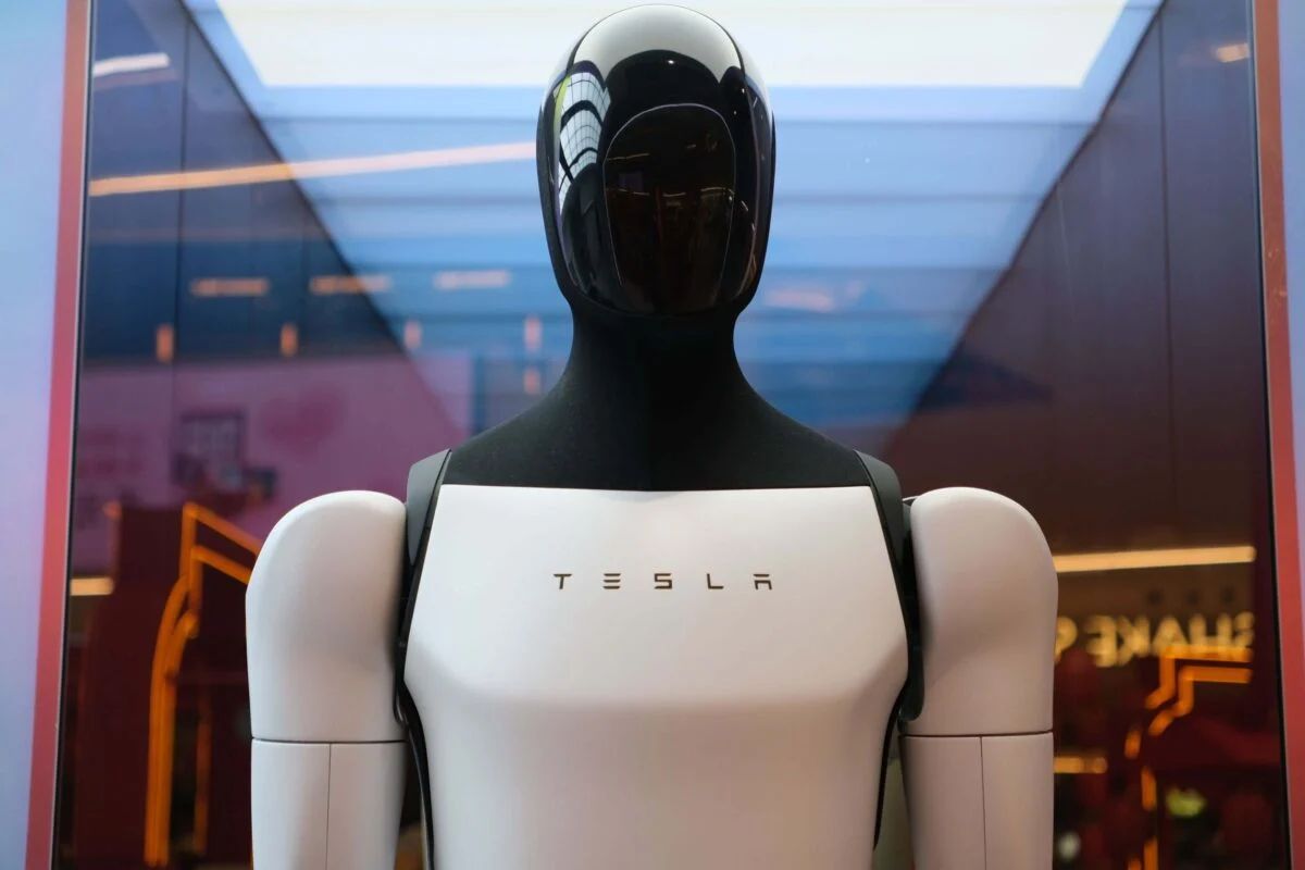Tesla (TSLA) Stock Rises on Trump Administration Robotics Push - Blockonomi