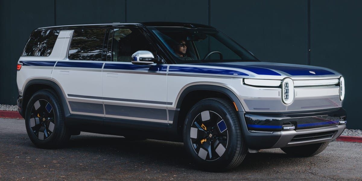Rivian is stepping up to challenge Tesla's key technology: FSD
