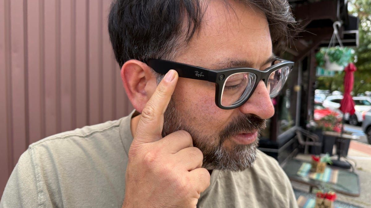 Meta's Glasses Can Focus in on Your Conversations With a New Update