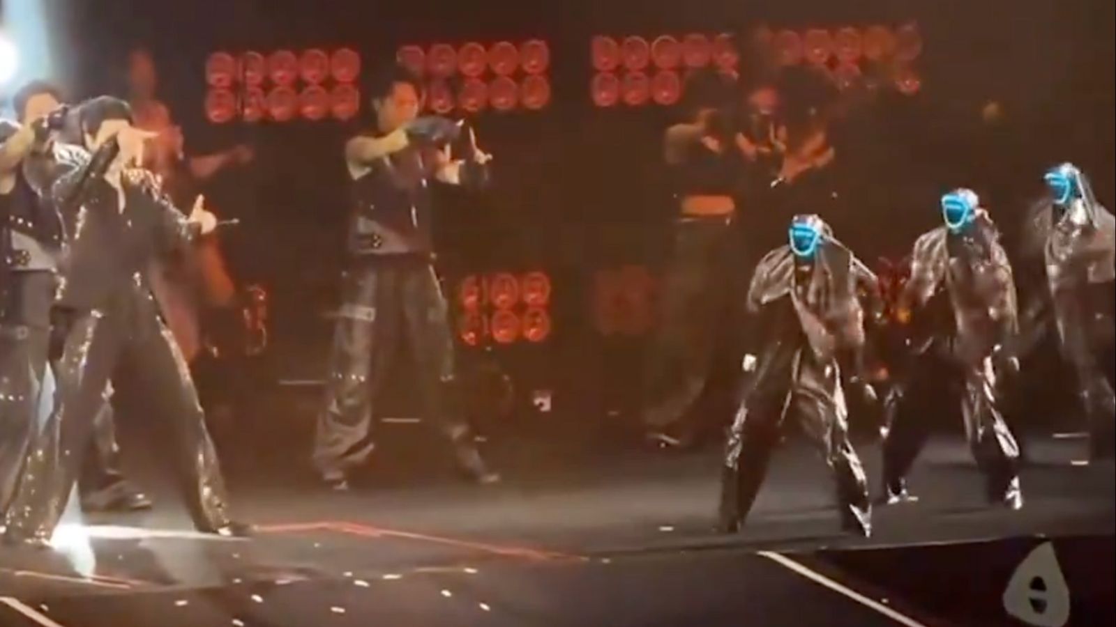 Video: China’s humanoid robots steal the show at Chengdu concert