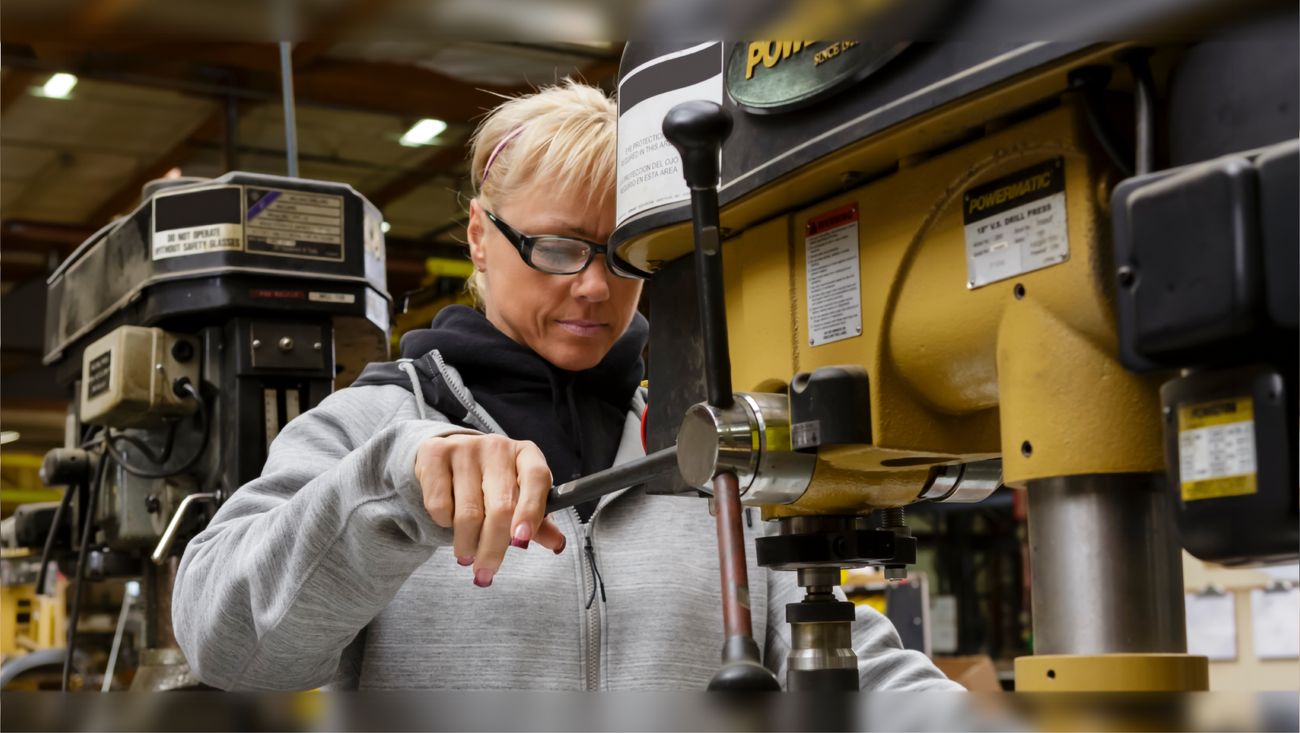 New AI training for 40,000 manufacturing workers