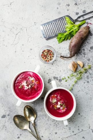 Koude bietensoep