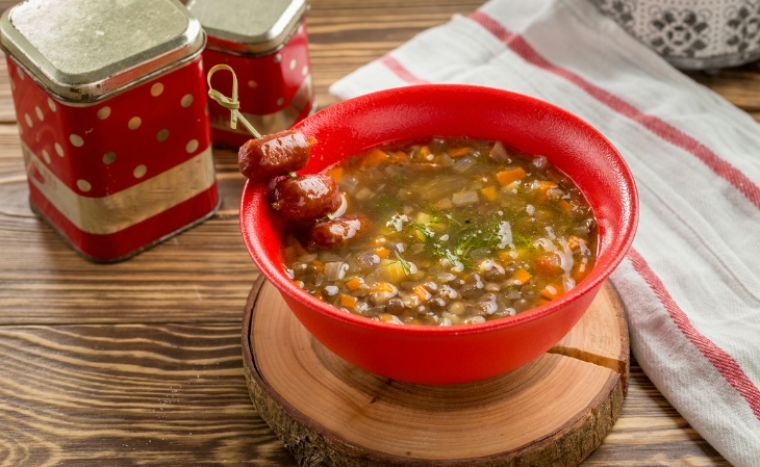 Linzen Baconsoep met Knackworst