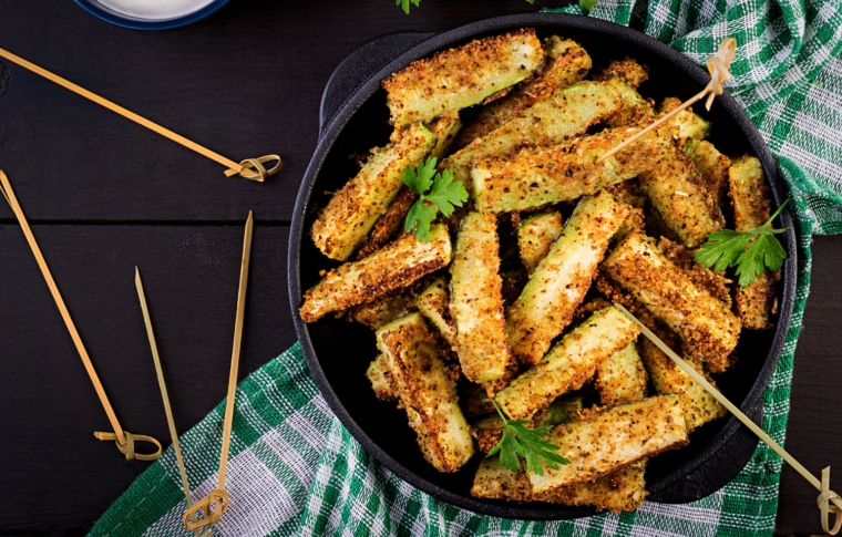 Krokante Courgettesticks uit de Airfryer SnackTastic®