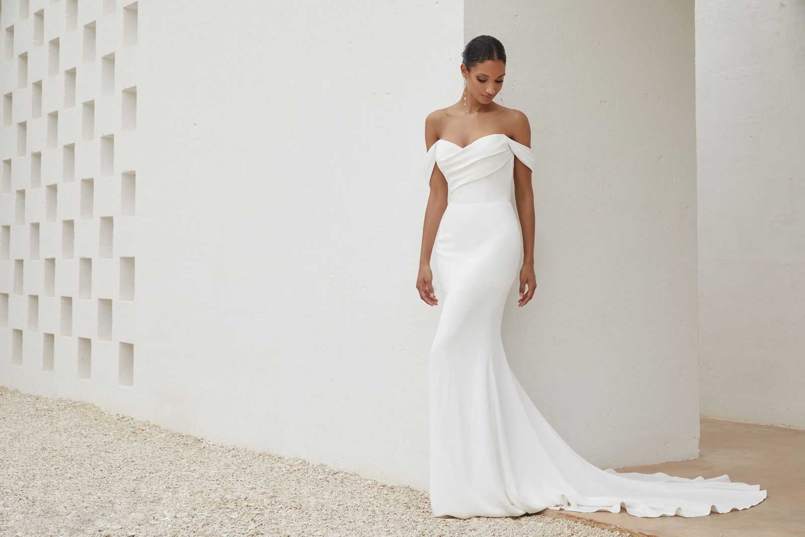 Which neckline do you choose for your wedding dress?