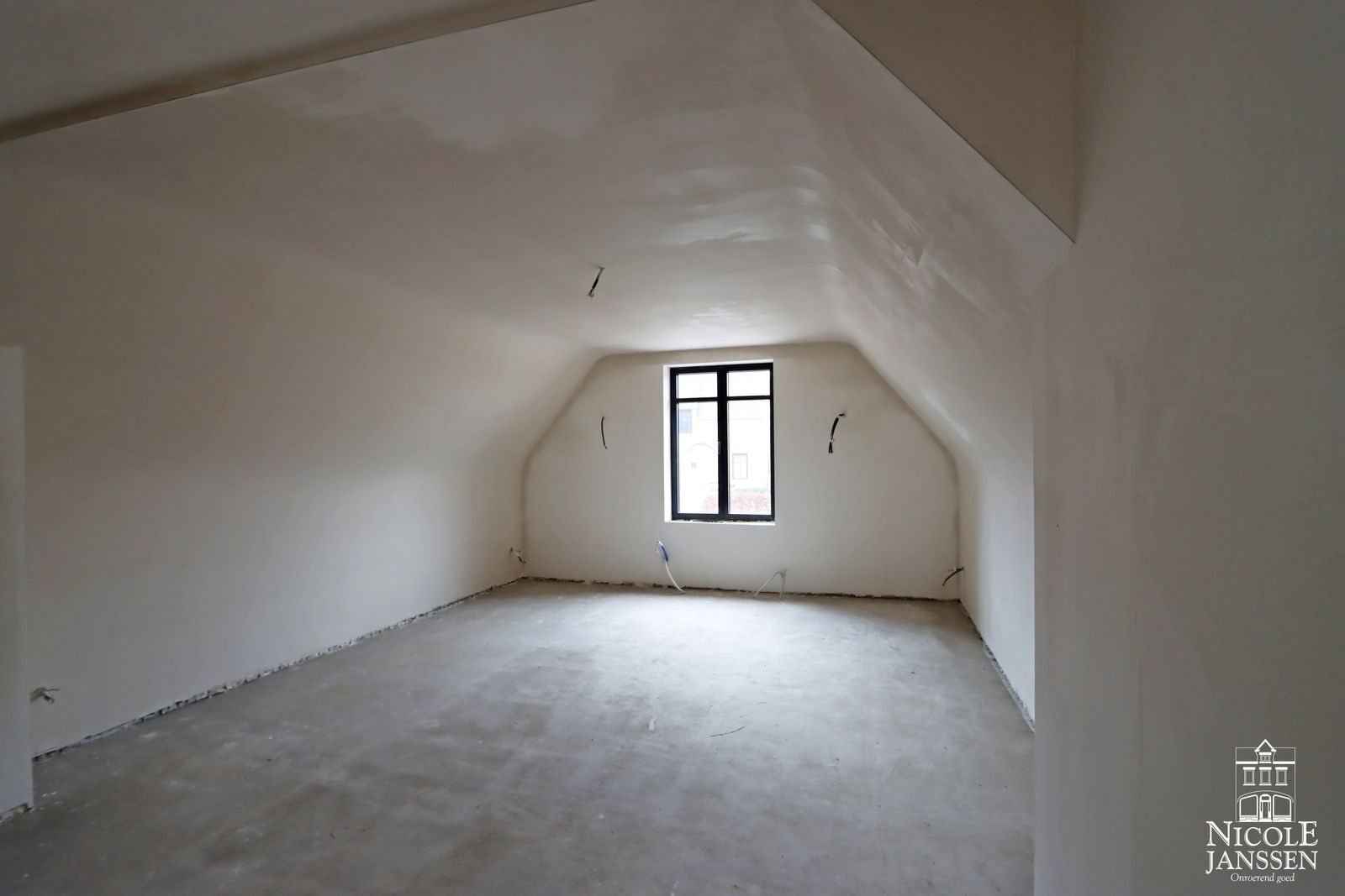 14 Nicole Janssen huis te koop te Borgloon Lambertusstraat 164 (af te werken ruimte 4)_bewerkt-1.jpg