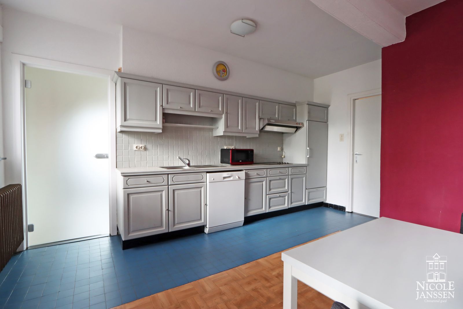 17 Nicole Janssen huis te koop Maaseik Sint-Jansberg 28 (keukentje foto 3)_bewerkt-1.jpg
