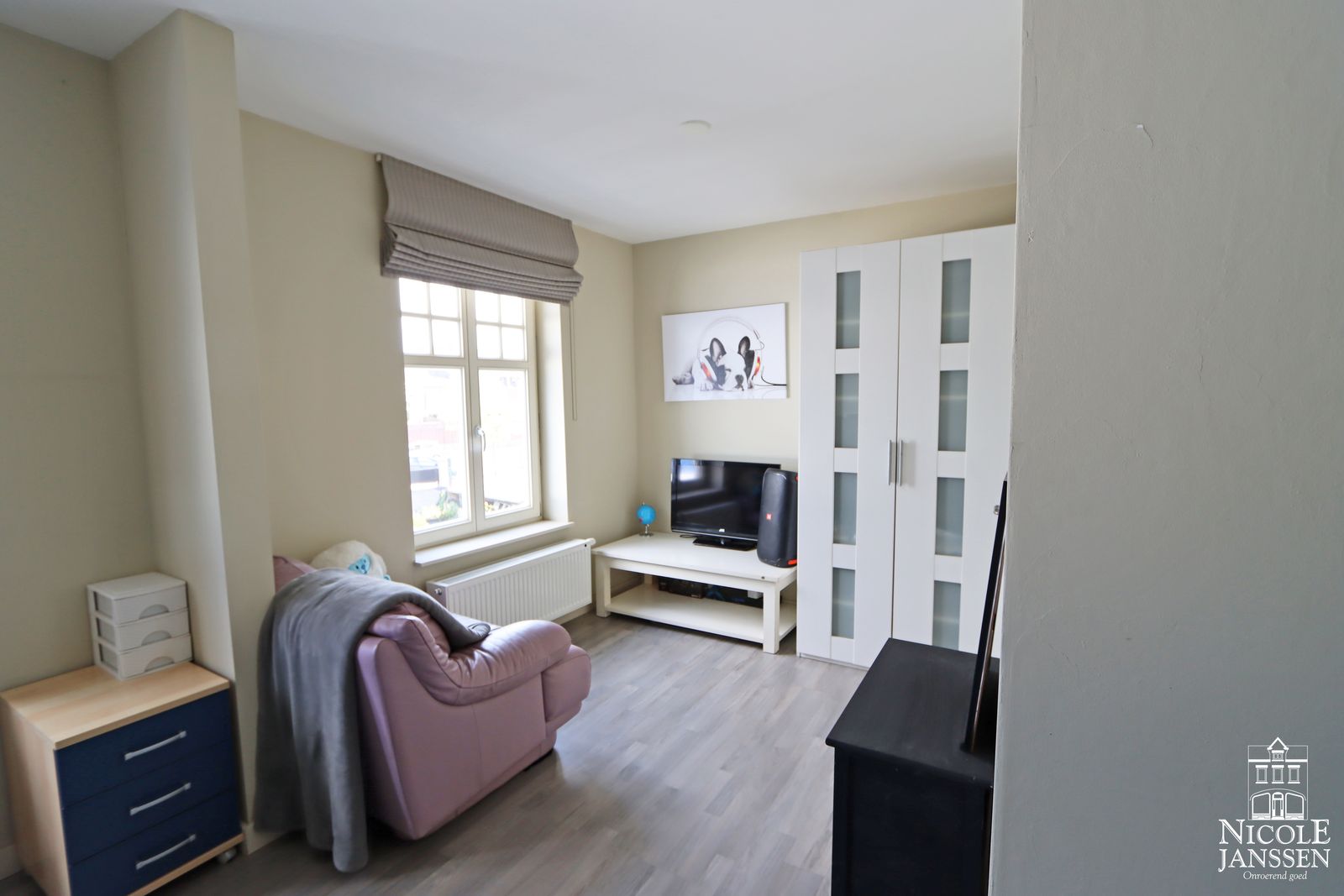 18 Nicole Janssen huis te koop - Slachthuisstraat 29 te Maaseik (slaapkamer 1)_bewerkt-1.jpg