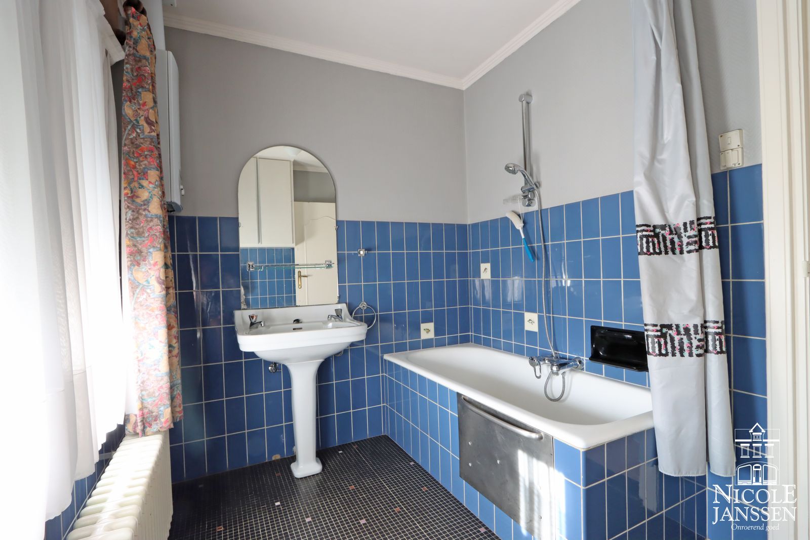 18 Nicole Janssen- huis te koop - Aldeneik Leeuwerikstraat 41 (badkamer).jpg