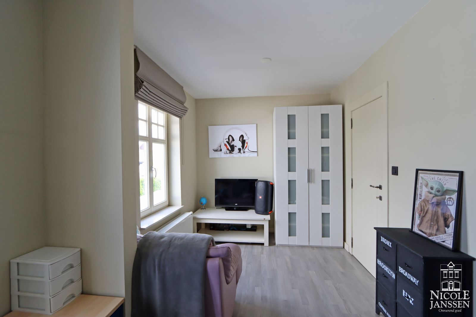 19 Nicole Janssen huis te koop - Slachthuisstraat 29 te Maaseik (slaapkamer 1 foto 2)_bewerkt-1.jpg