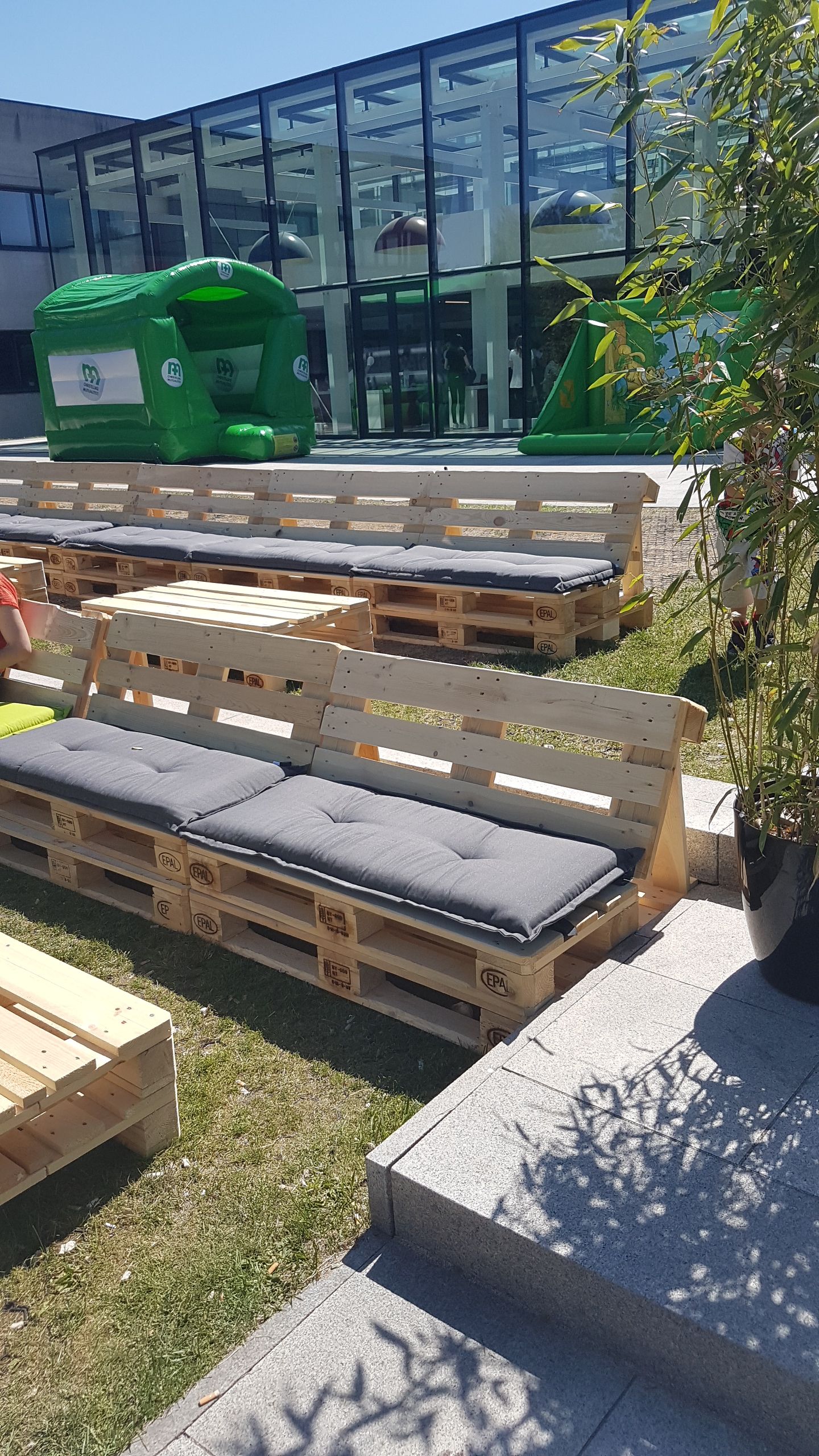 Vakantie. Genieten met palletten: Slim ontspannen dankzij Hamelers Palletten