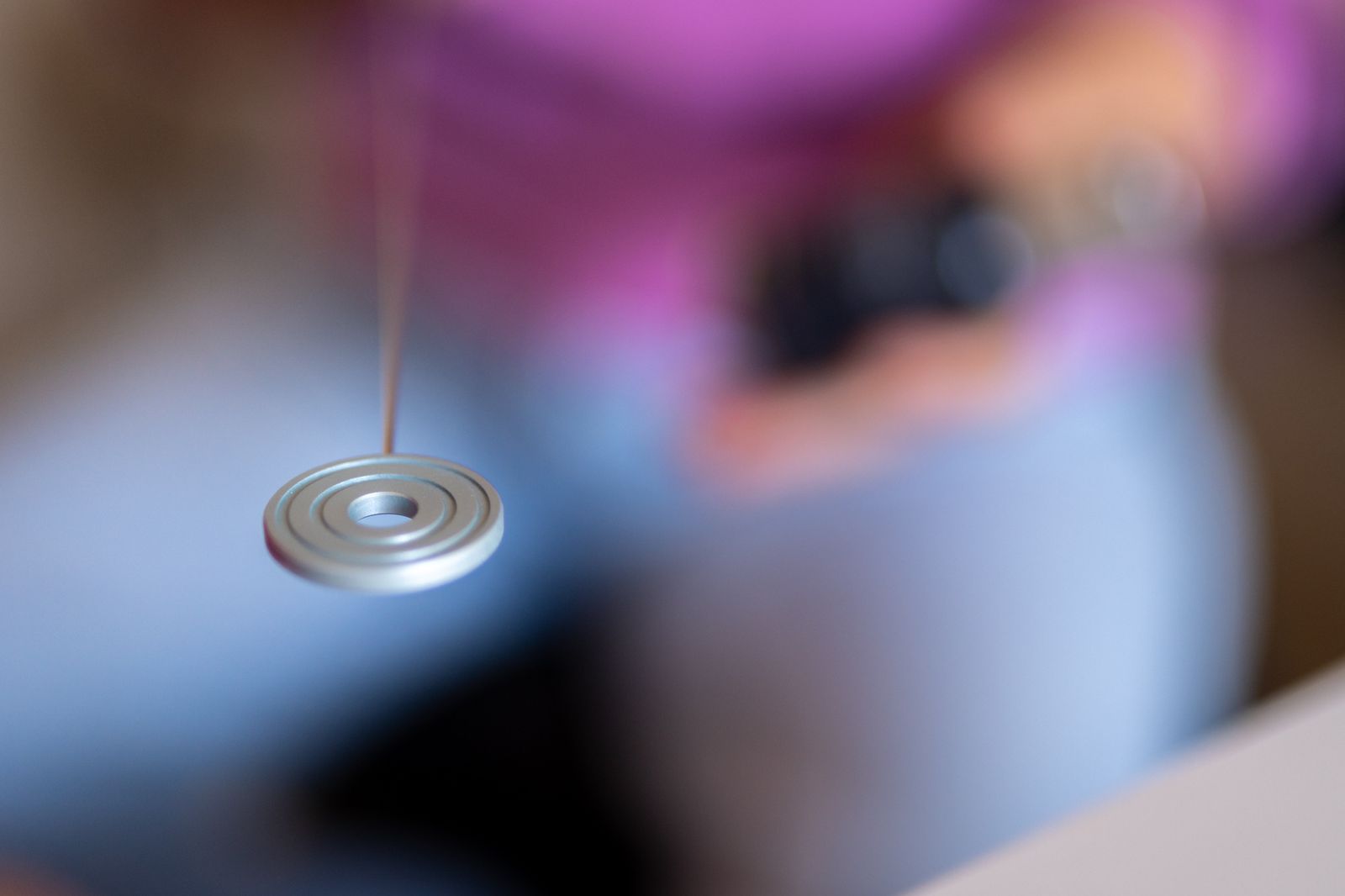 Waarom je blijft vastzitten en hoe NEI je helpt loslaten