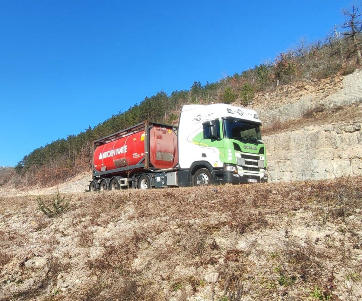20FT & 30FT Tank Container Chassis | Withofs Bulk Logistics