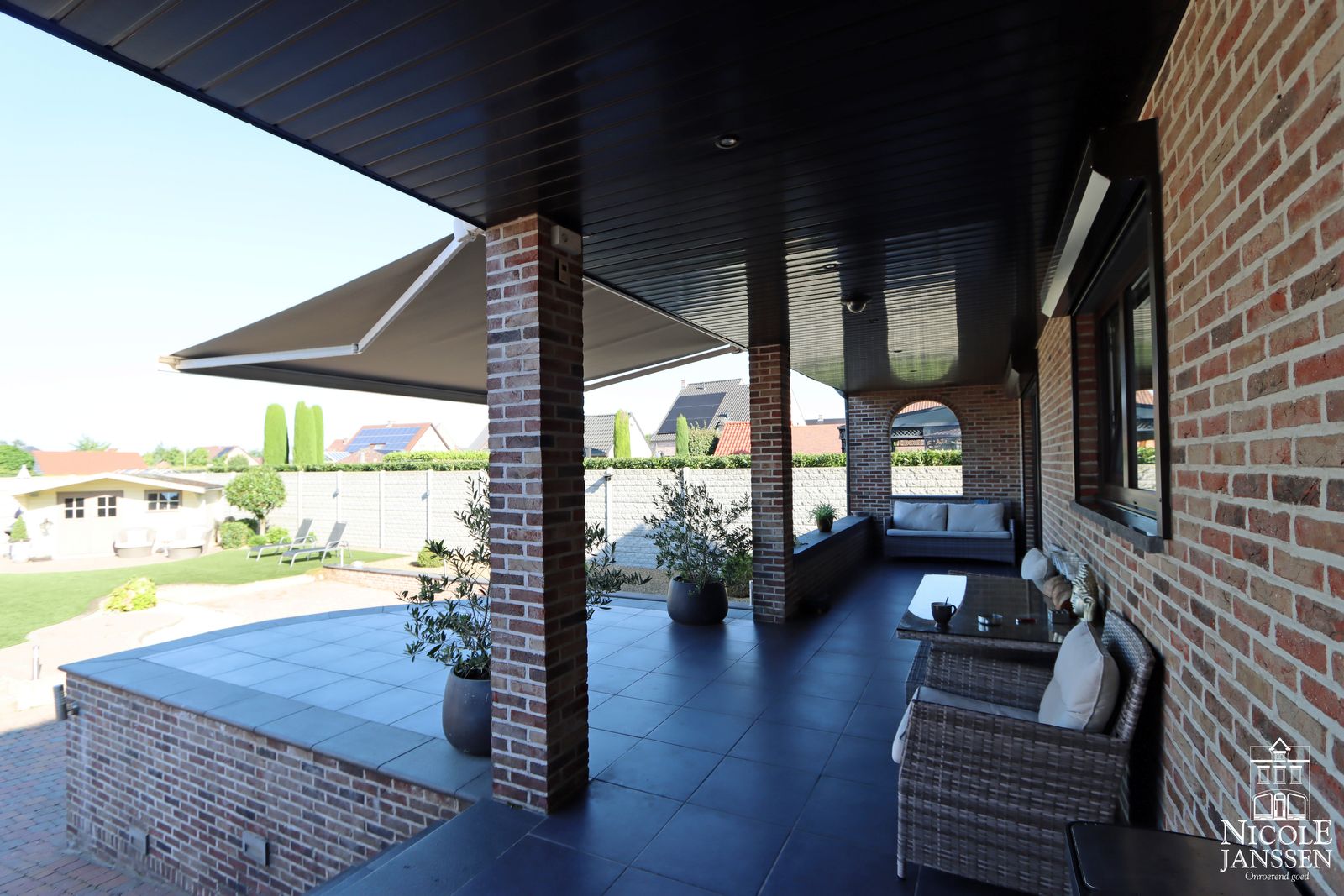 23 Nicole Janssen huis te koop Kessenich Venlosesteenweg 359 (overdekt terras).jpg
