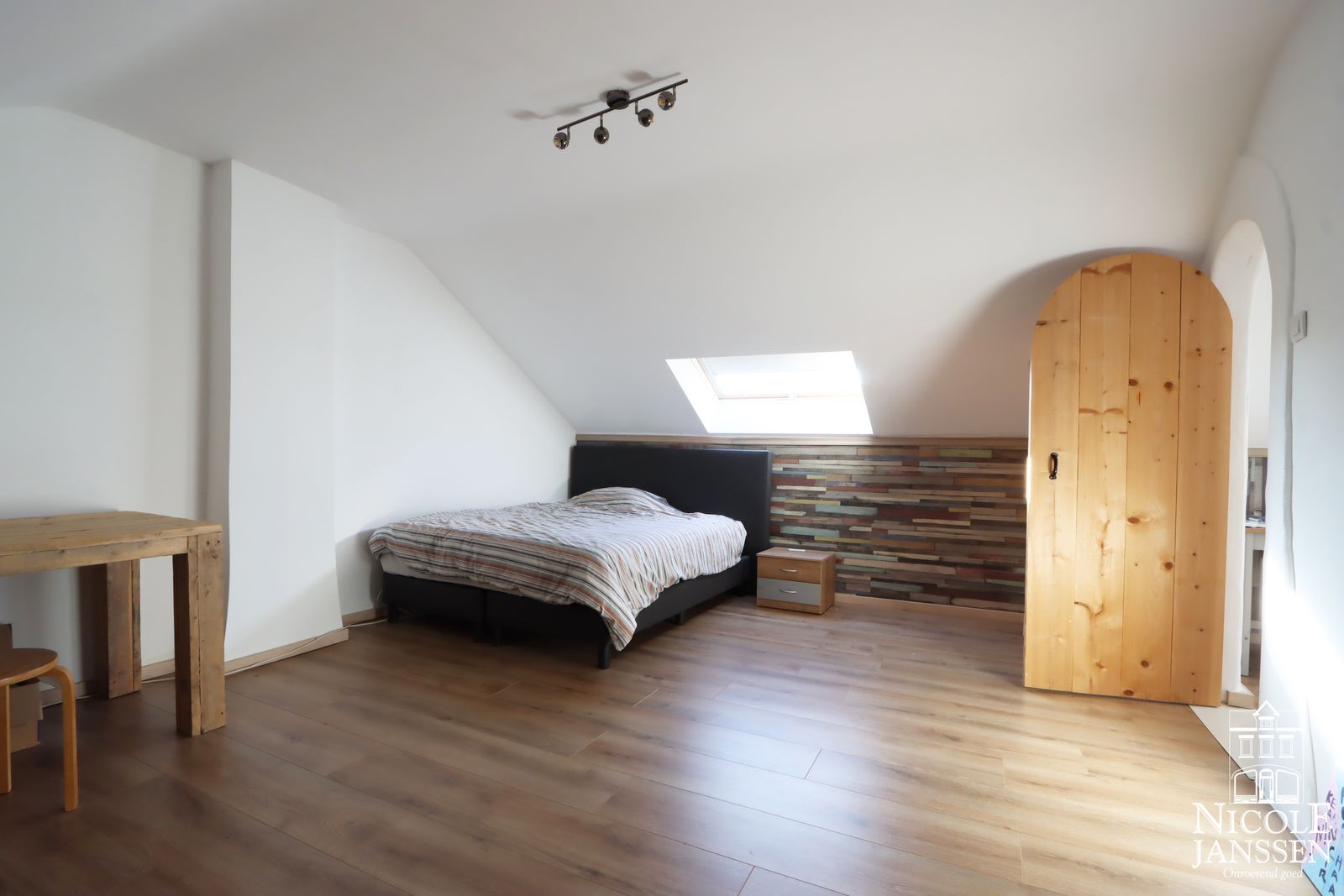 25 Nicole Janssen - huis te koop - Kantonsweg 66 te Rotem - slaapkamer3.jpg