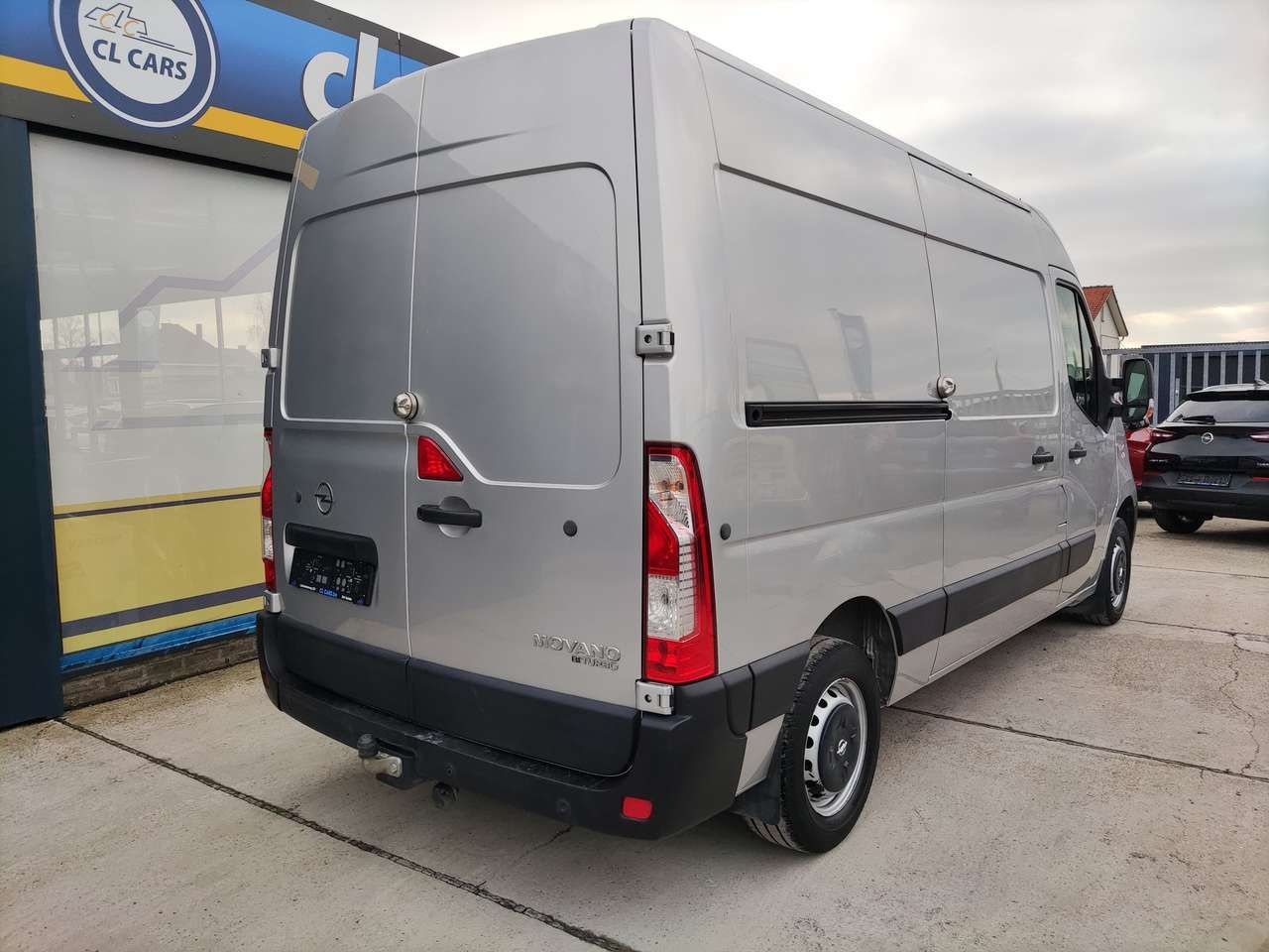 3 - 3a2e2ad7-af39-42be-b30b-9196a3756a10_e9701510-93a1-4b7c-a769-822c26f913c2.jpg