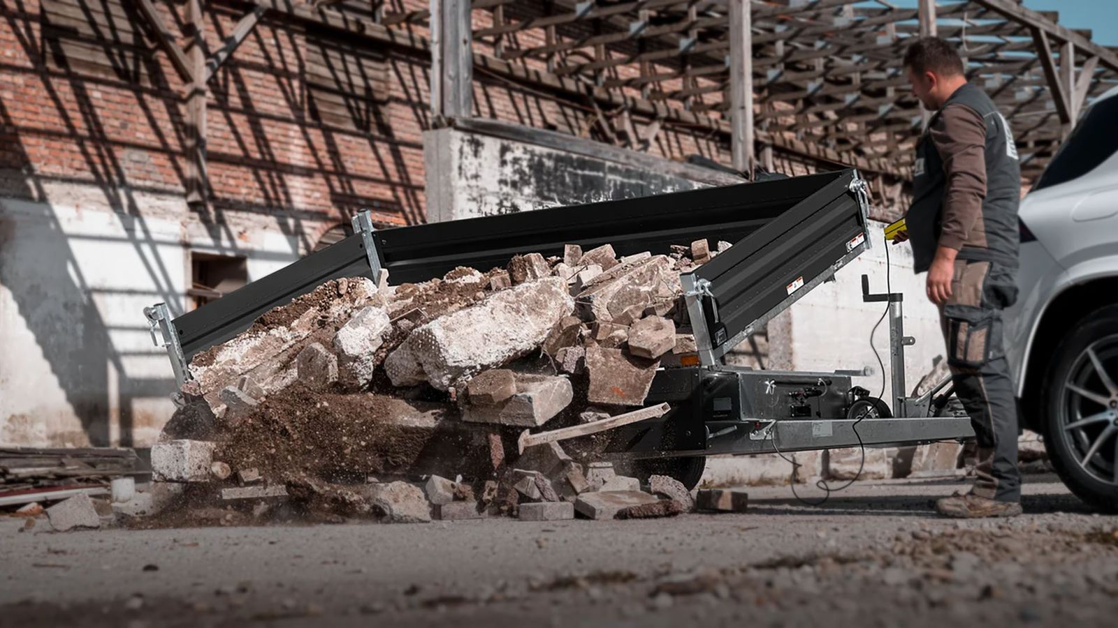 Het verschil tussen achterwaartse en driezijdige kippers in de praktijk