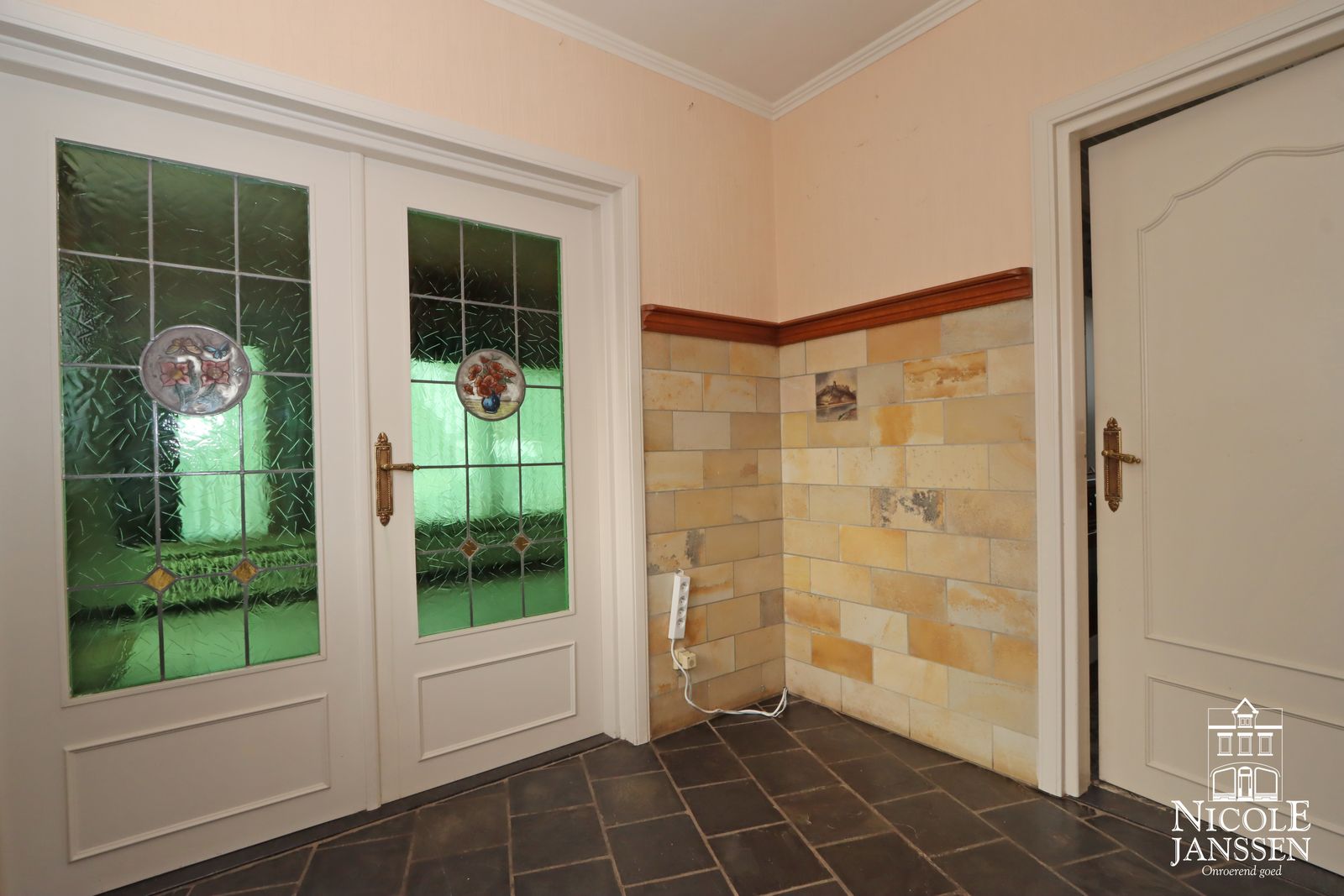 5 Nicole Janssen- huis te koop - Aldeneik Leeuwerikstraat 41 (inkomhal2).jpg