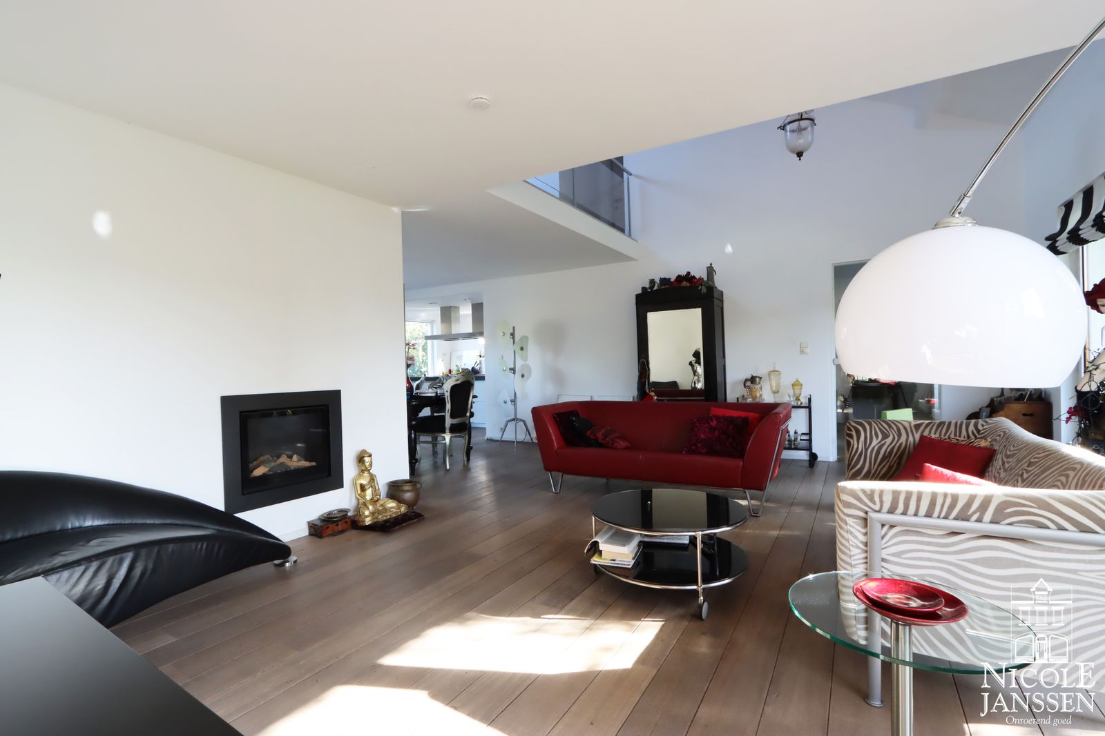 6 Nicole Janssen huis te koop Molenbeersel Venderstraat 5D (salon).jpg
