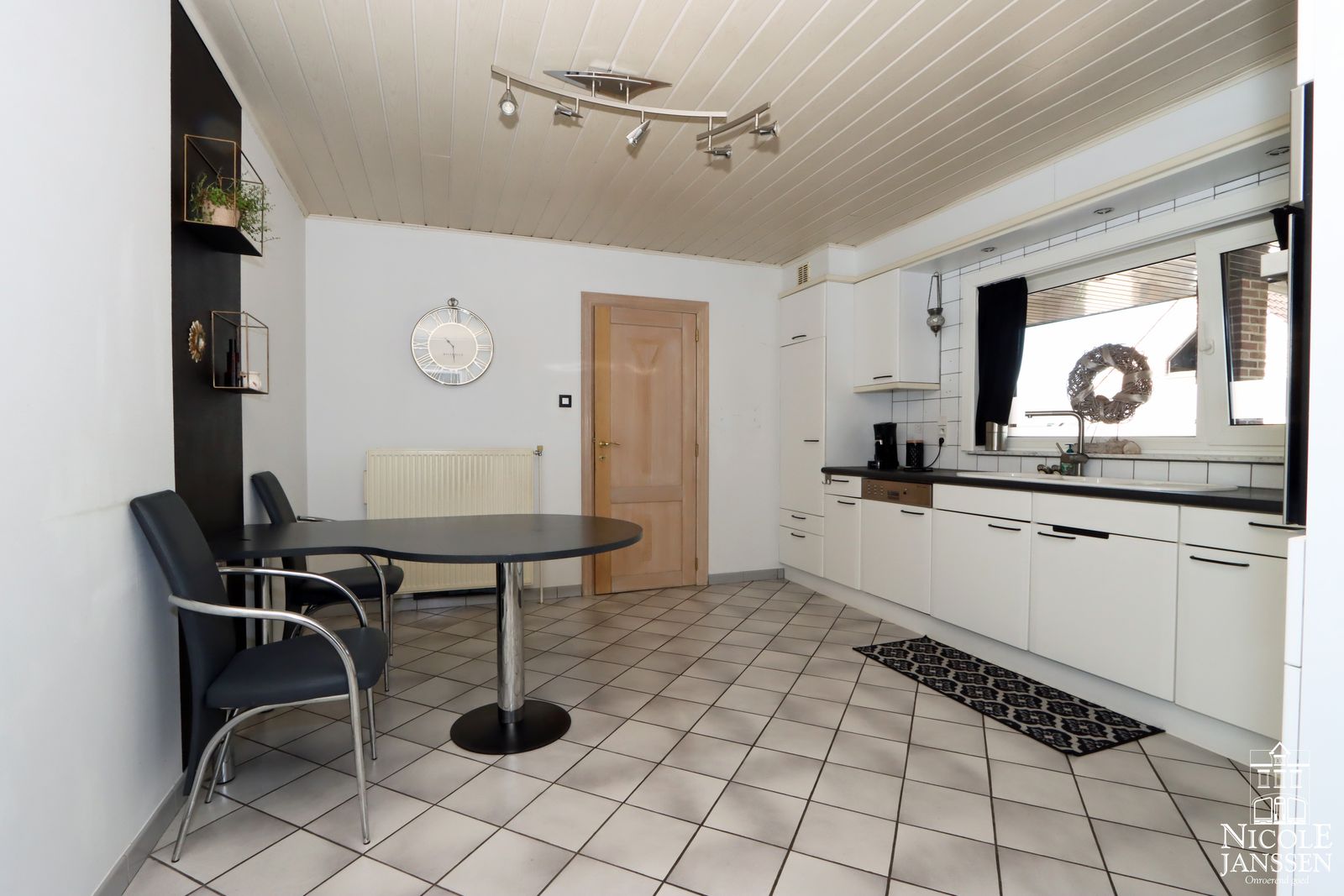 8 Nicole Janssen huis te koop Kessenich Venlosesteenweg 359 (keuken 2).jpg