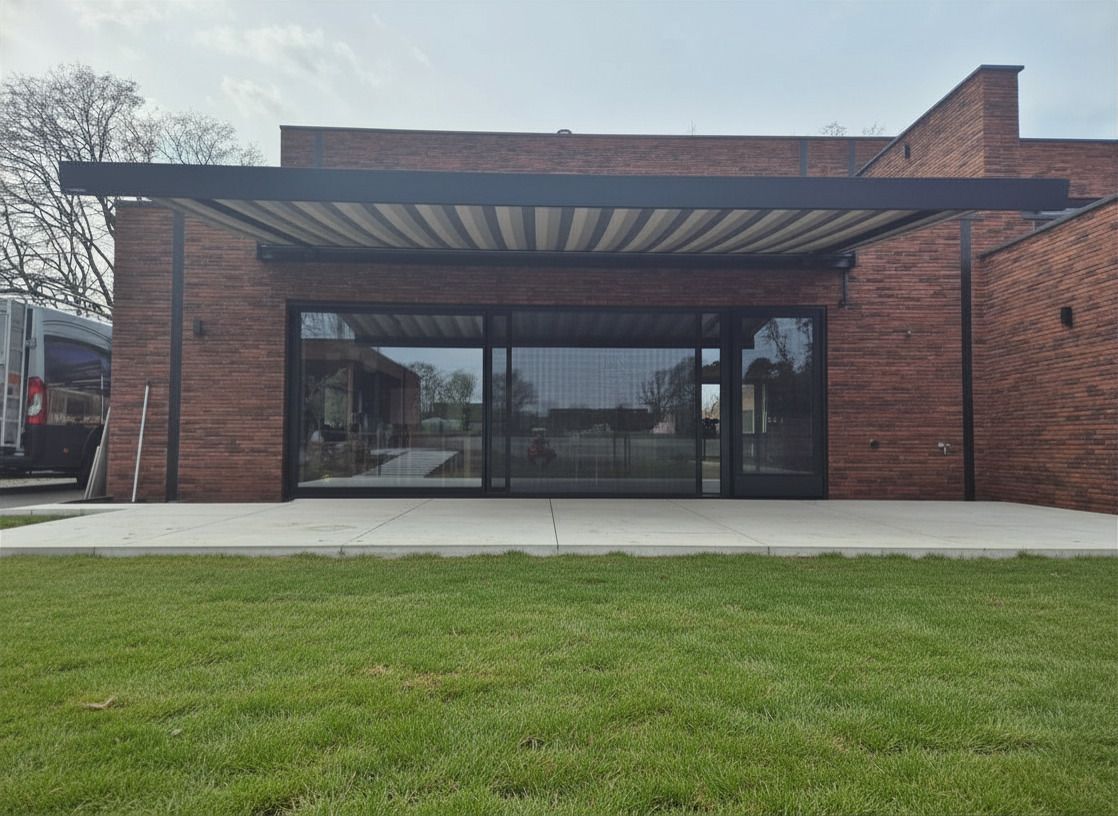 geniet van maximaal comfort & shaduw op het terras met de weinor Kubata met afmetingen 6m50 x 3m50