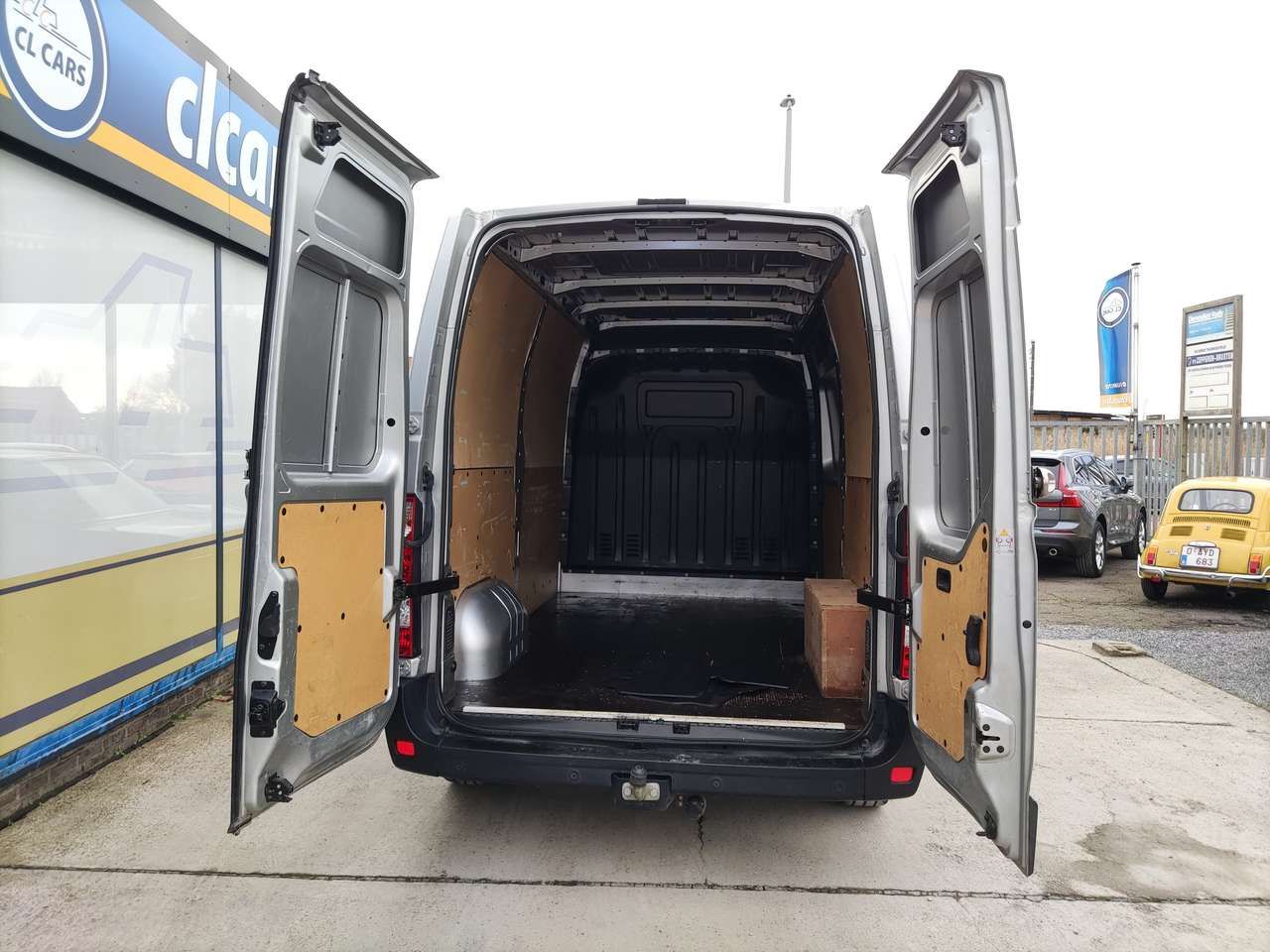 9 - 3a2e2ad7-af39-42be-b30b-9196a3756a10_de3a1b7b-e383-40d3-843f-3d9cd14a8ae6.jpg