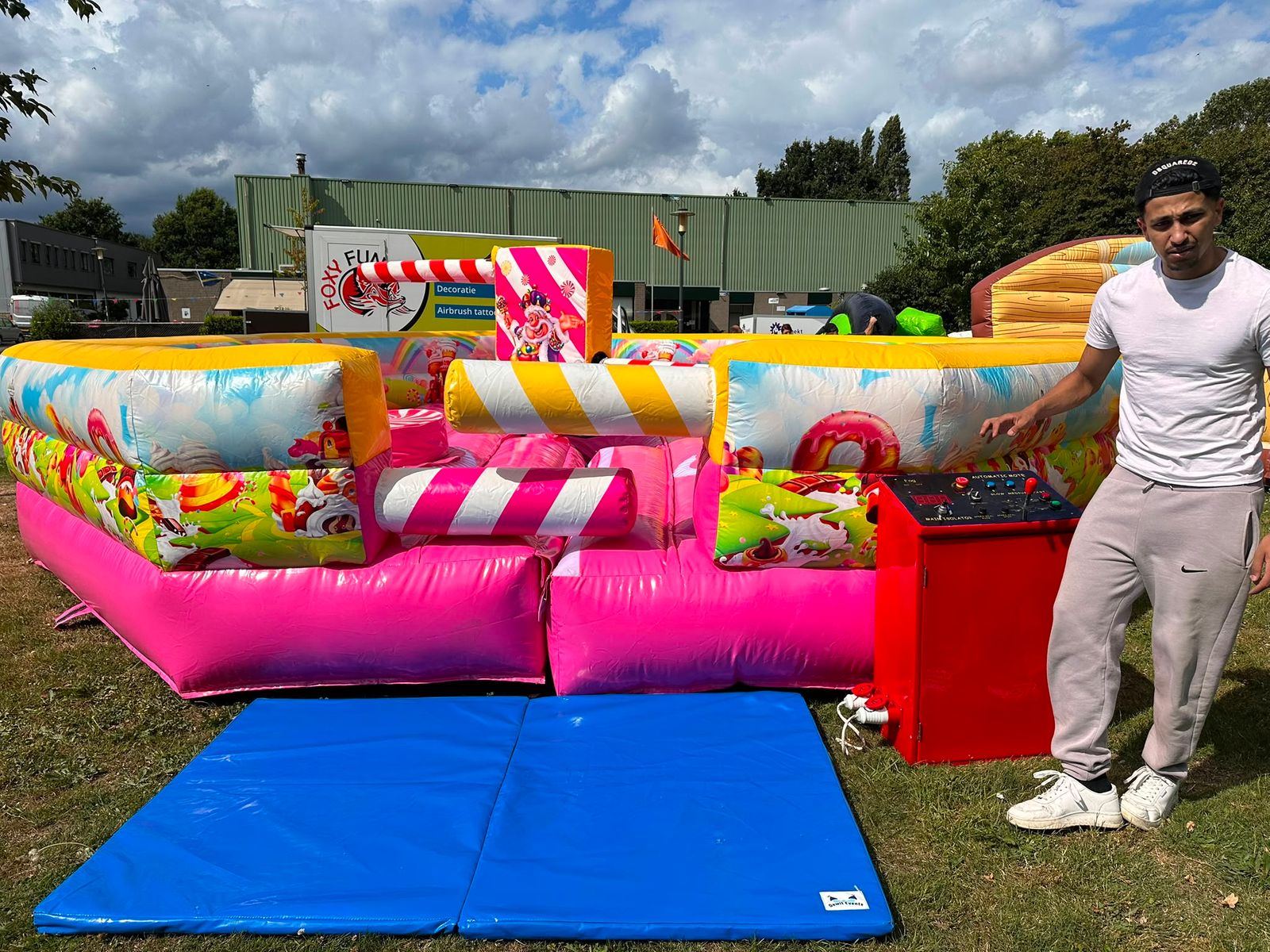 Attractie-Candy-Crusher-Wipe-out (3).jpeg