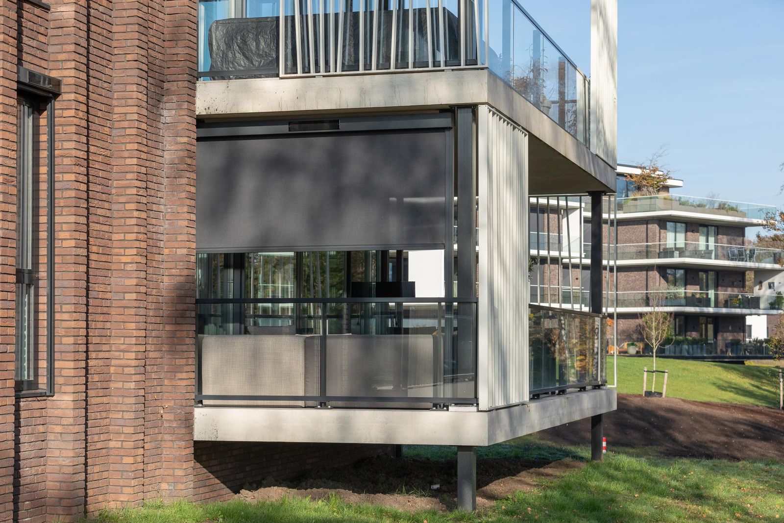 zipscreen met vrijstaande geleiders - ideaal in moeilijk montagesituaties 