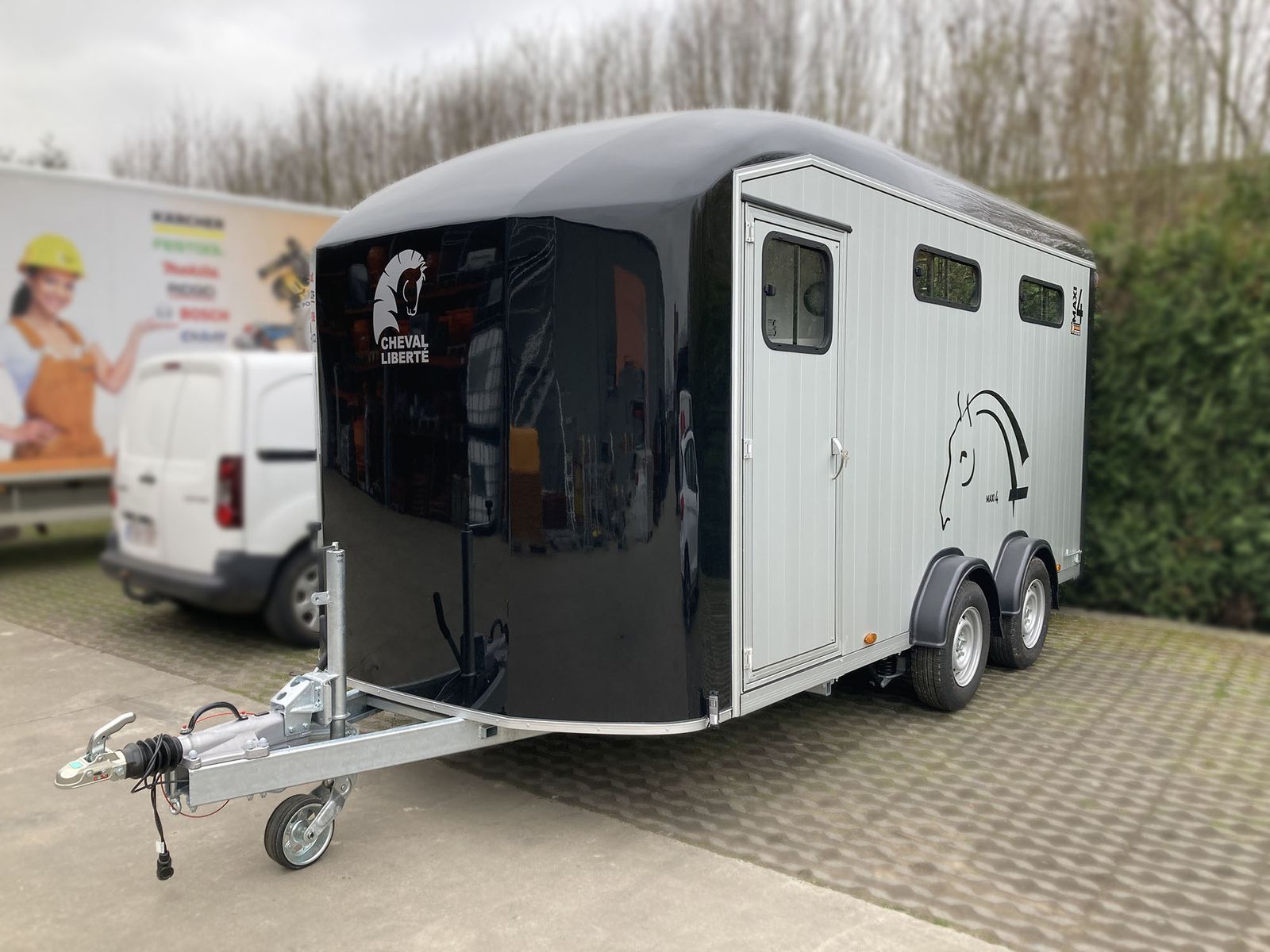 Hoe het pullman veersysteem het transportcomfort voor paarden verhoogt
