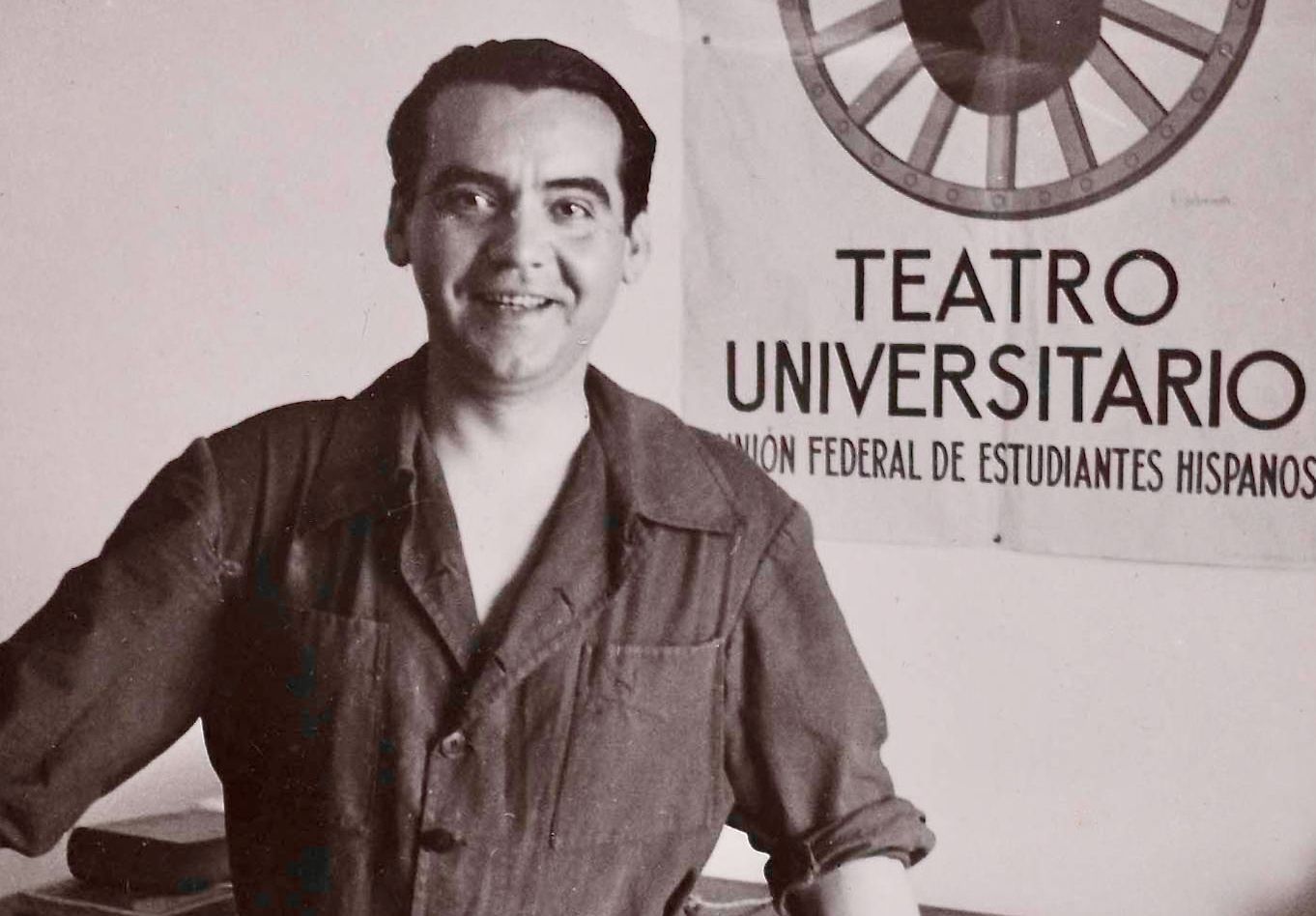 Mis uw afspraak niet met deze warme, goedlachse man, die heel wat te vertellen heeft over het leven en hoe het te leven: geliefde dichter en theatermaker, Federico Garcia Lorca.