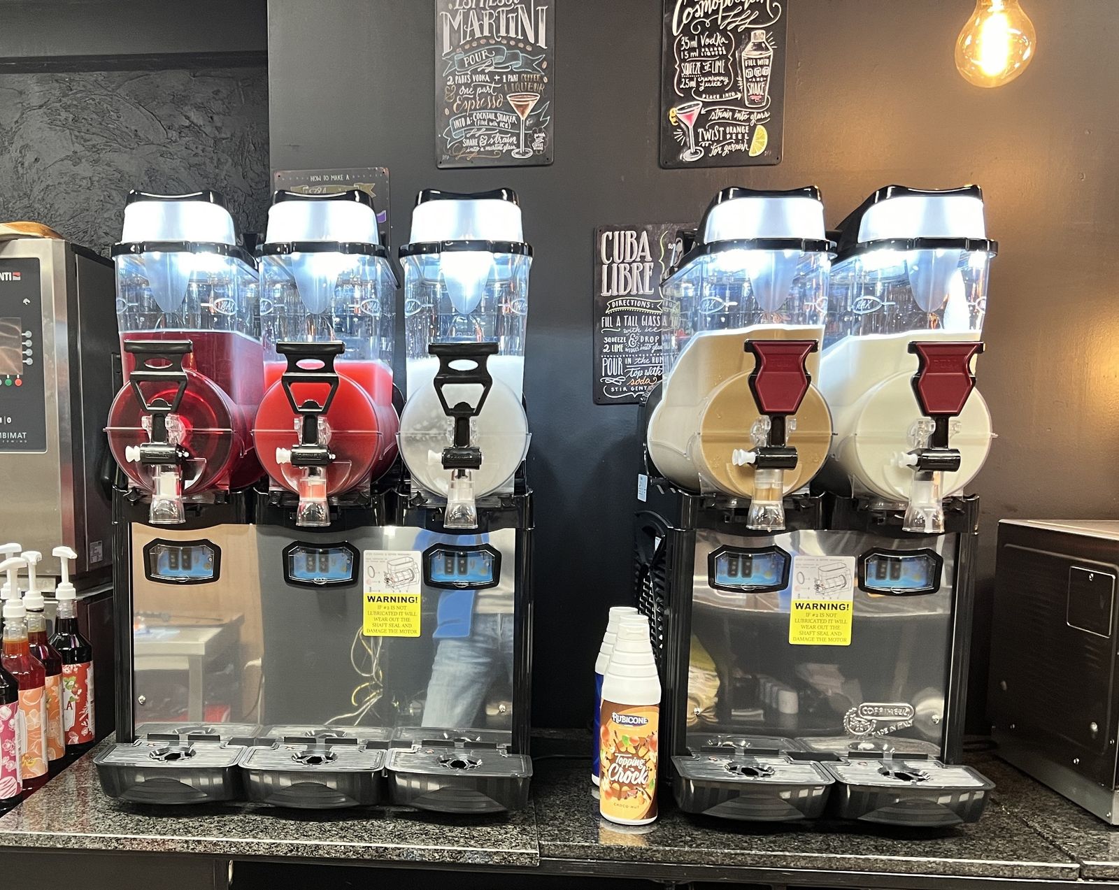 Foxy Frozen Dreams slushmachines.jpg