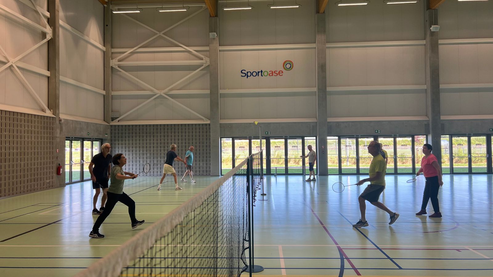 Badminton voor Senioren: Zin in Beweging, Gezelligheid en Plezier!