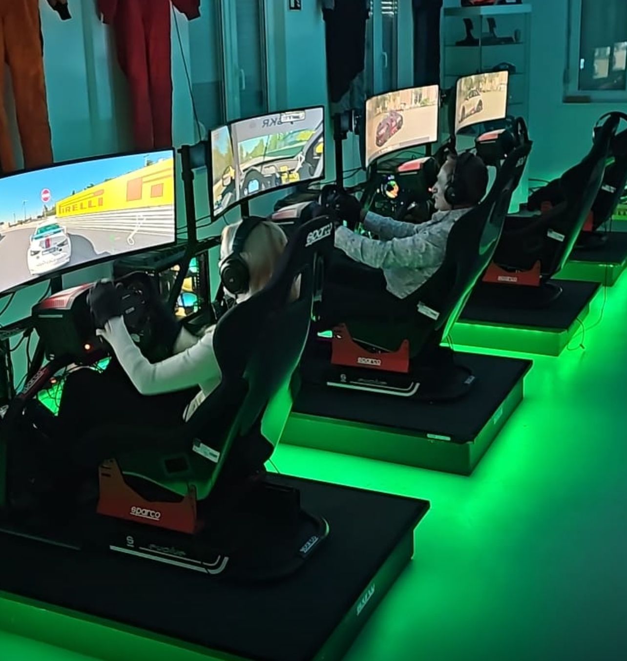 Kickcity Genk: Hou je adrenaline hoog met nieuwe Race & F1 Simulators!
