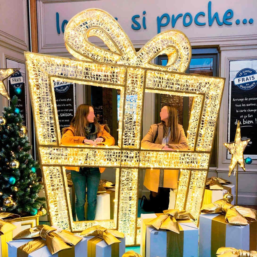 Kerstdecoratie-verlicht-pakje-oaksdale-selfiecorner (8).jpg