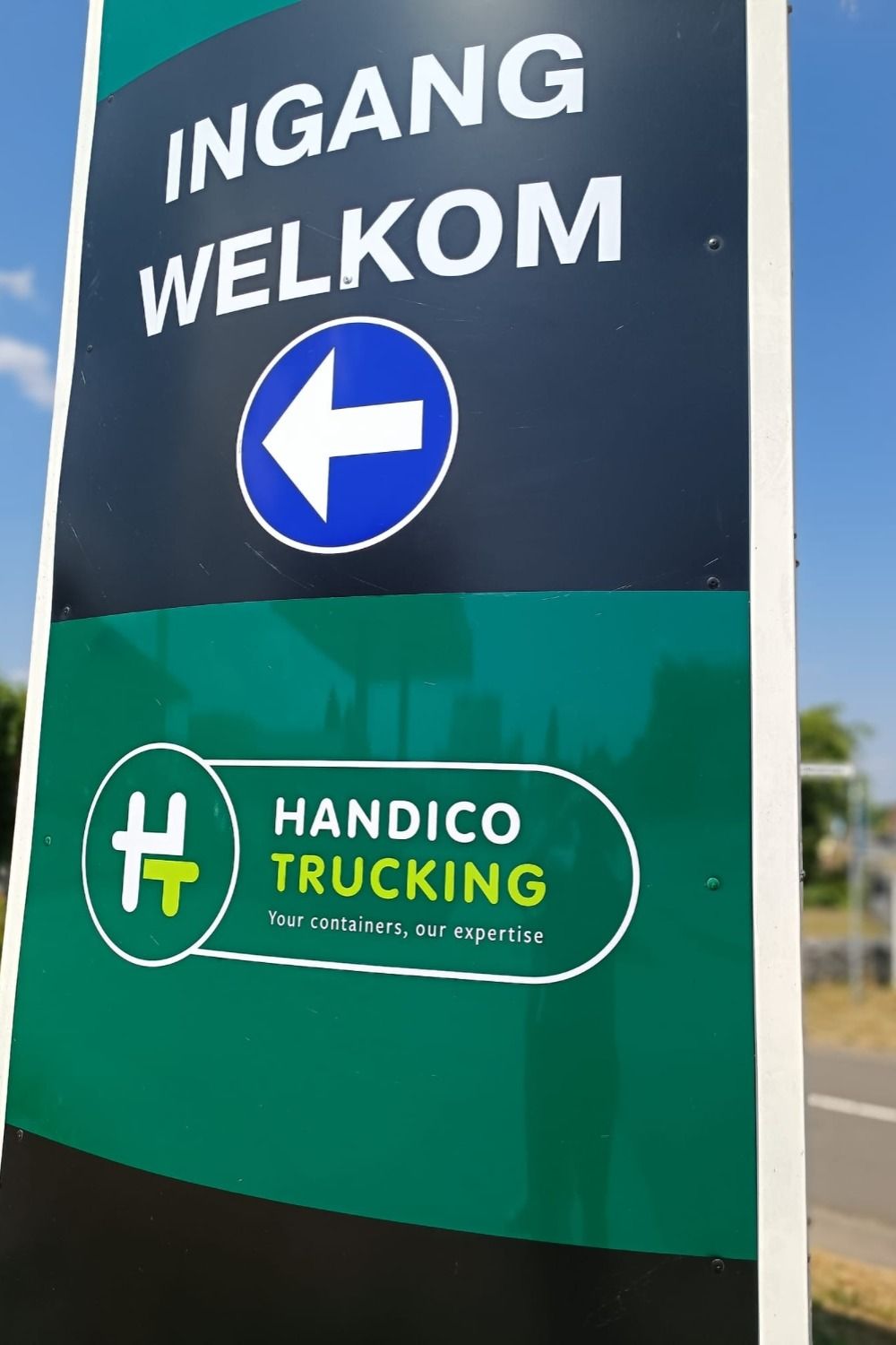 Handico Trucking's new welcome sign at the truck entrance