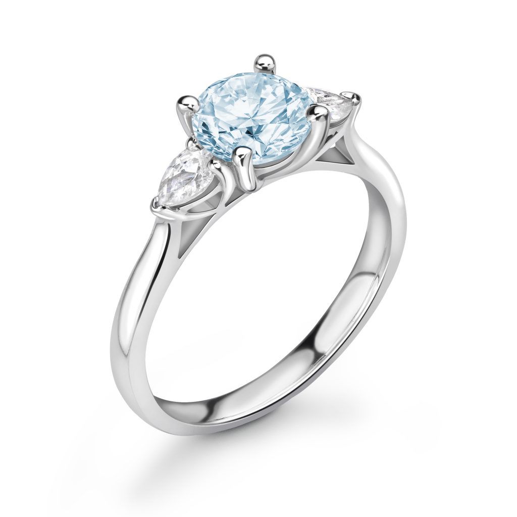 Ring in 18kt witgoud met centrale Aquamarijn van 2,3ct en 0,5ct aan diamant.