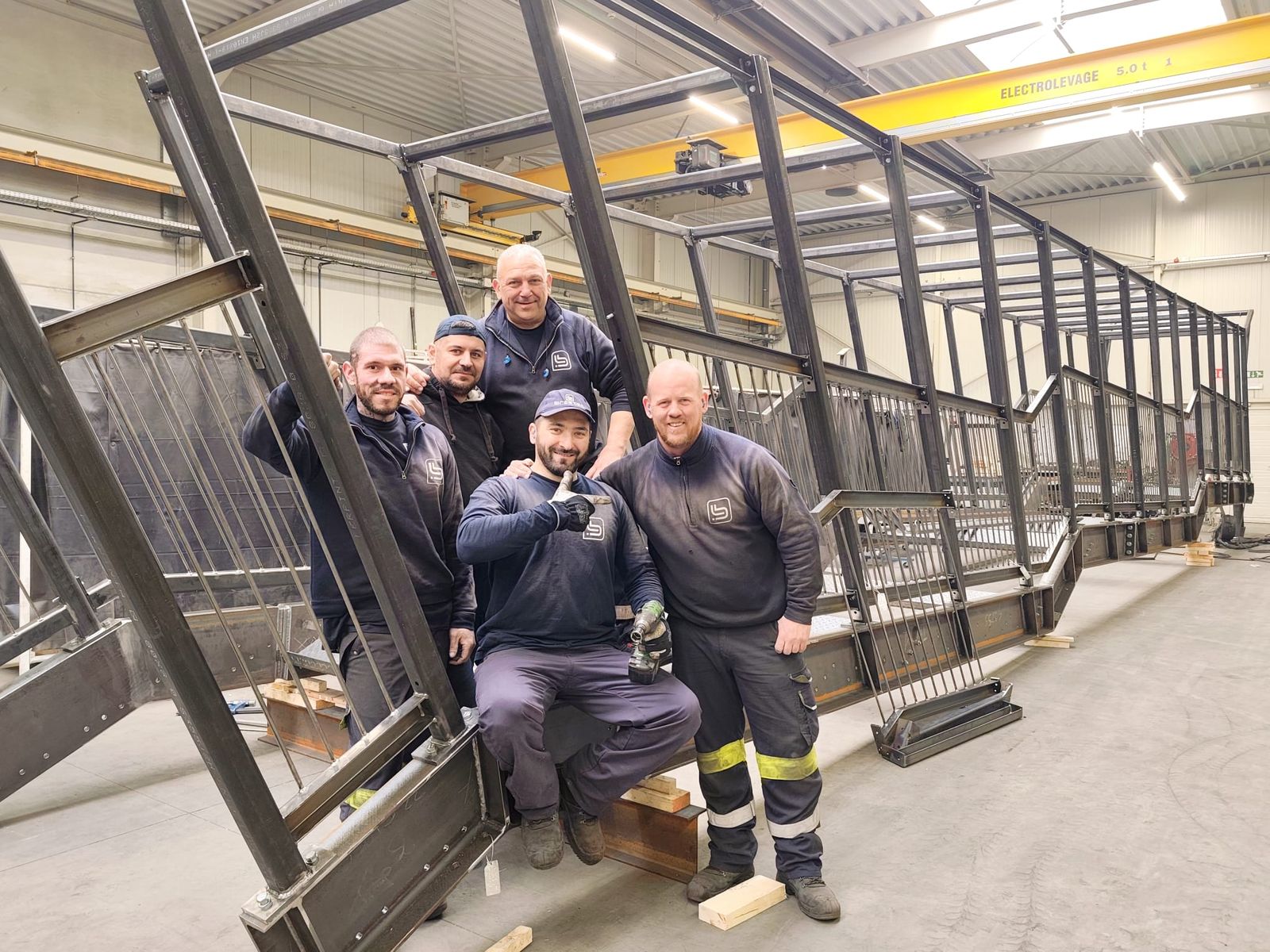 Breetec realiseert maatwerk vervangtrappen voor prestigieus stationsproject in Ottignies