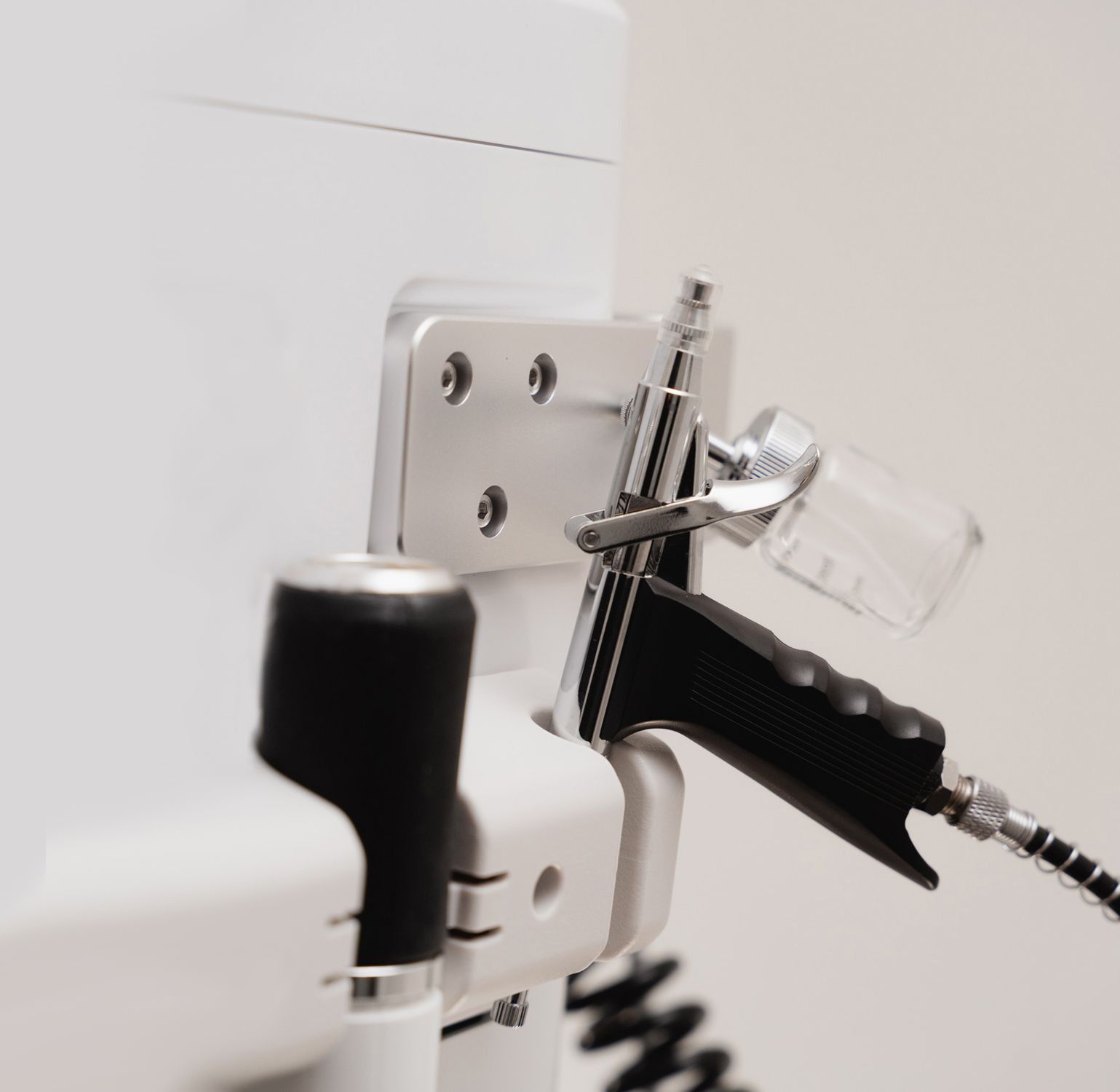 All-in facials zijn hot door Koreaanse en Amerikaanse invloeden, de Sutech premium facial machine speelt in op al deze trends