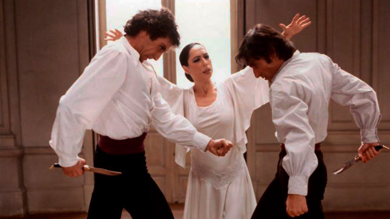 Choreograaf Antonio Gades, Cristina Hoyos en Juan Antonio Jiménez in flamencotheater Bodas de sangre (1974), regie Carlos Saura.