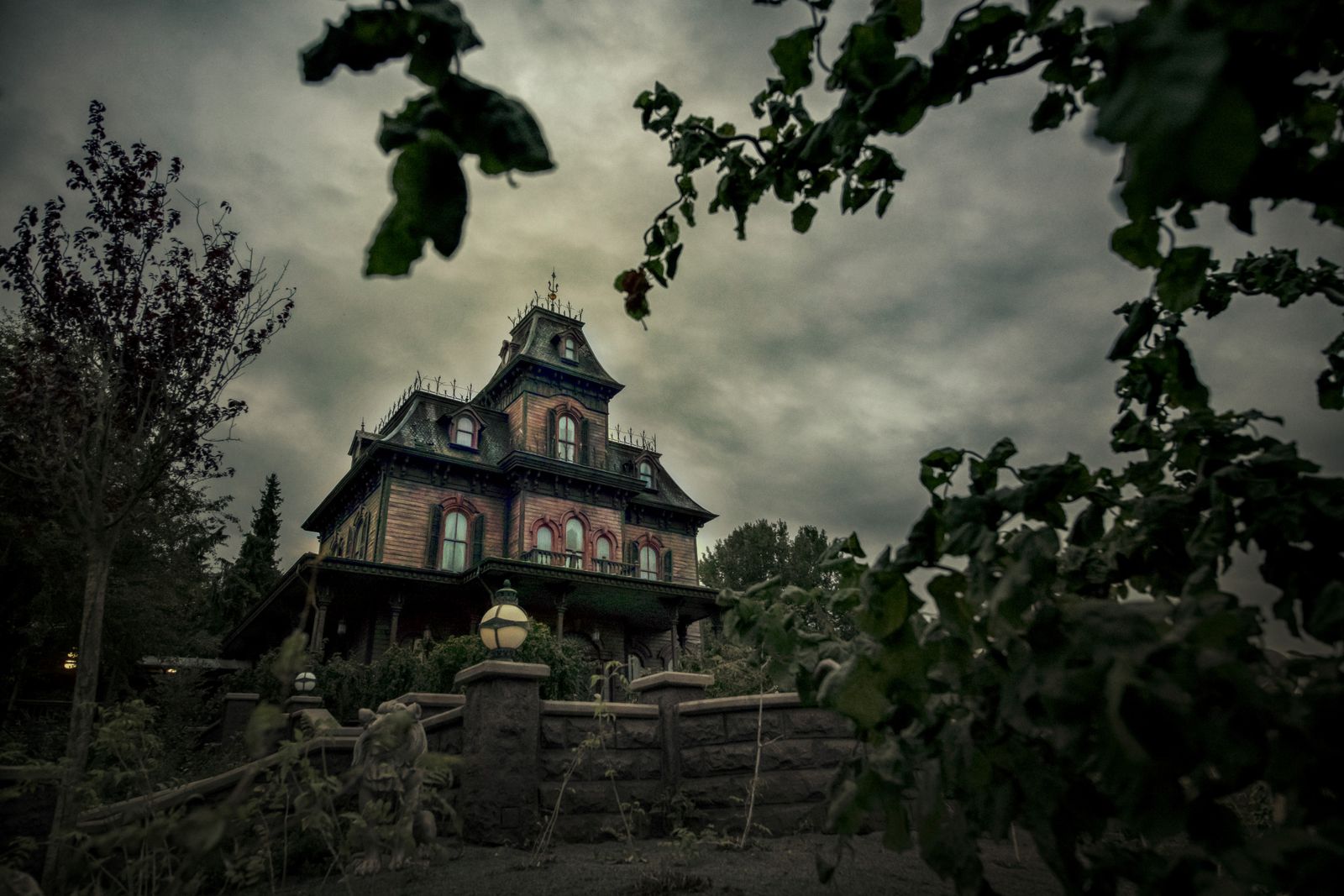 phantom-manor-1.jpg